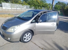 Toyota Corolla verso, снимка 8