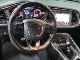 Обява за продажба на Dodge Challenger * R/T* CARFAX * БЕЗ ПЪРВОНАЧАЛНА ВНОСКА ~62 500 лв. - изображение 5 | Auto.bg Обява за продажба на Dodge Challenger * R/T* CARFAX * БЕЗ ПЪРВОНАЧАЛНА ВНОСКА ~62 500 лв. - изображение 5