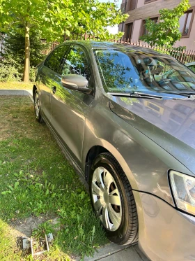 VW Jetta 2.5 SE - 3800 € / 7432.15 лв. - 80244640 6