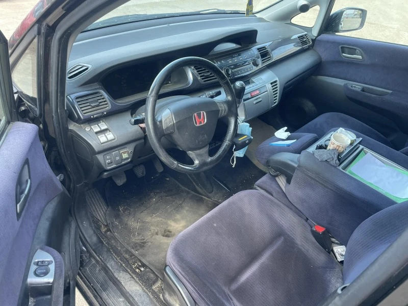 Honda Fr-v 1.8, снимка 5 - Автомобили и джипове - 41834734