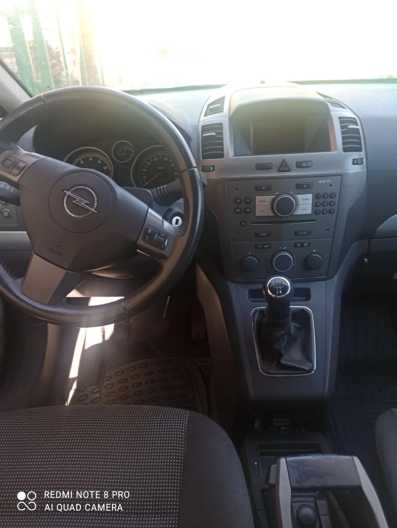 Opel Zafira 1.8, снимка 4 - Автомобили и джипове - 44083511