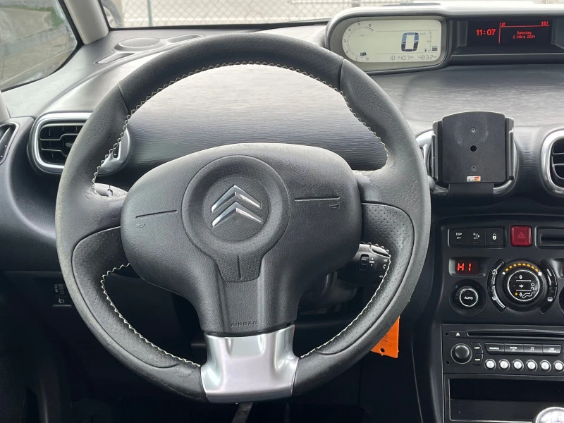 Citroen C3 Picasso, снимка 11 - Автомобили и джипове - 44568906