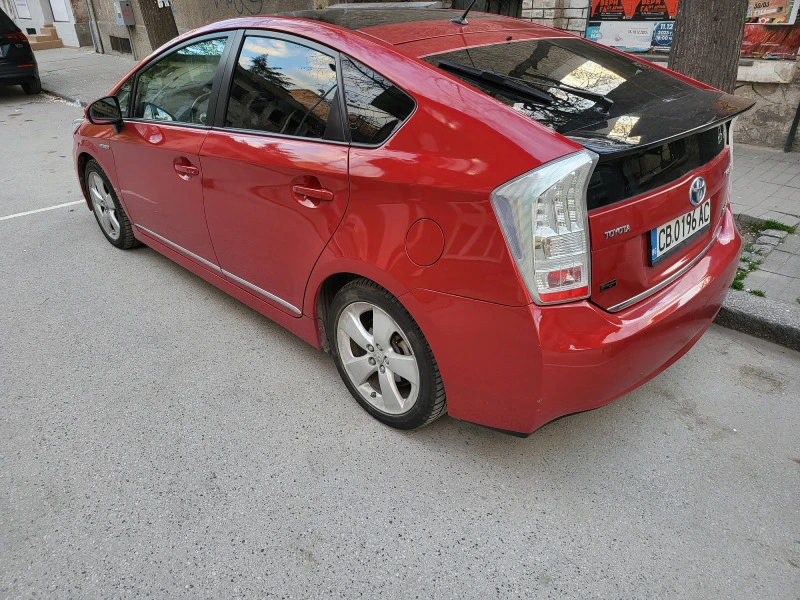 Toyota Prius 1.8, снимка 13 - Автомобили и джипове - 47423916