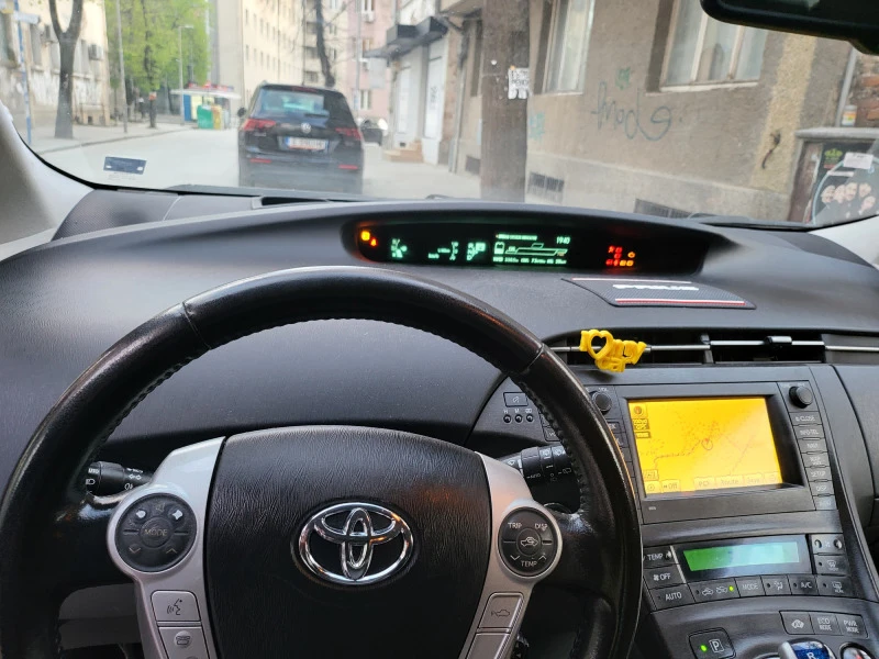 Toyota Prius 1.8, снимка 2 - Автомобили и джипове - 47423916