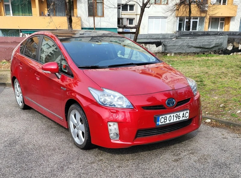 Toyota Prius 1.8, снимка 1 - Автомобили и джипове - 49475974