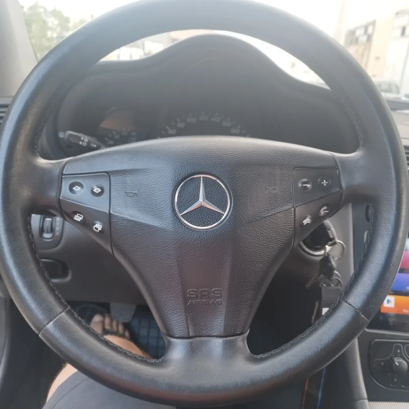 Mercedes-Benz C 220, снимка 13 - Автомобили и джипове - 47789976