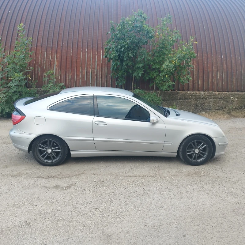 Mercedes-Benz C 220, снимка 6 - Автомобили и джипове - 47789976