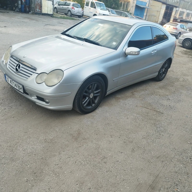 Mercedes-Benz C 220, снимка 3 - Автомобили и джипове - 49107985