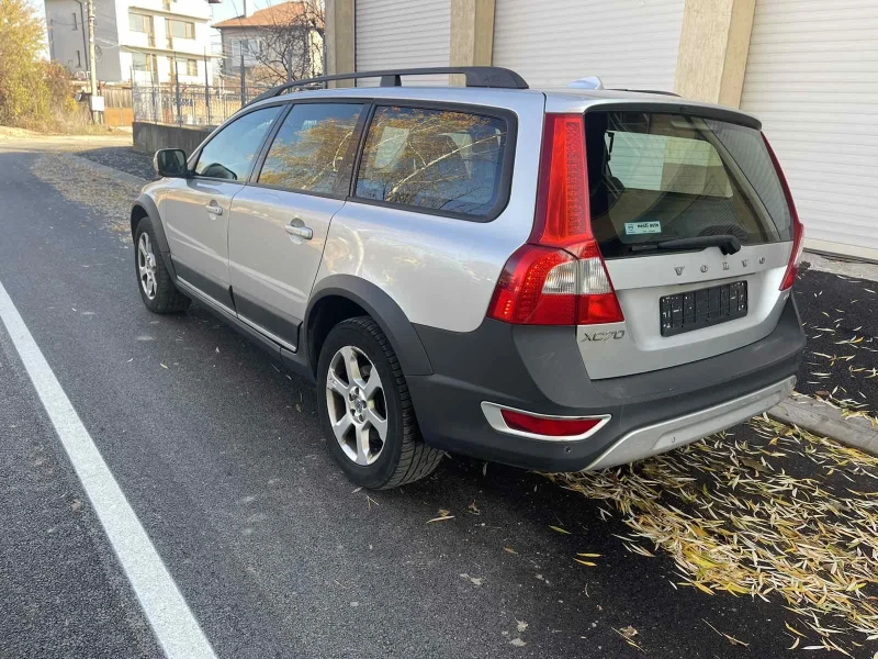 Volvo Xc70 D5, снимка 3 - Автомобили и джипове - 48240518