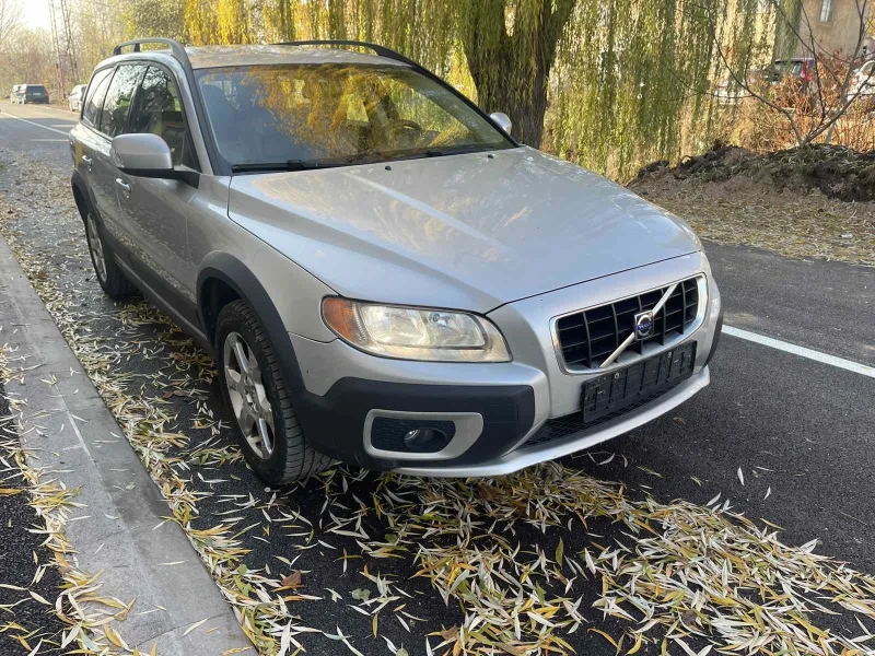 Volvo Xc70 D5, снимка 1 - Автомобили и джипове - 48240518