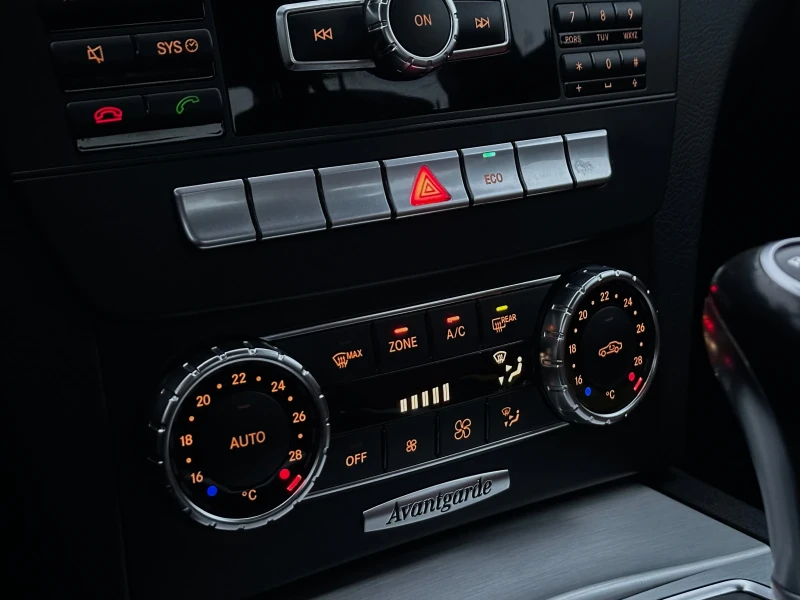 Mercedes-Benz C 220 CDI (180) EXCLUSIVE RED EDITION AVANTGARDE FACE, снимка 12 - Автомобили и джипове - 50089886