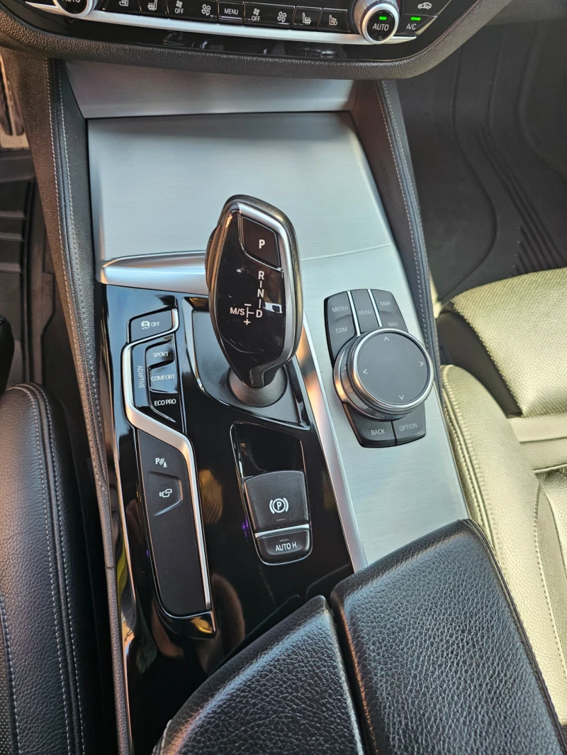 BMW 530 M Sport / xDrive , снимка 7 - Автомобили и джипове - 50823751