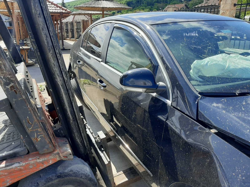 VW Passat 2.0D , снимка 3 - Автомобили и джипове - 50266849