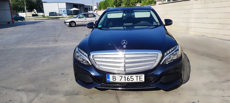 Mercedes-Benz C 220 Авангард Екслузив, снимка 4 - Автомобили и джипове - 52373396