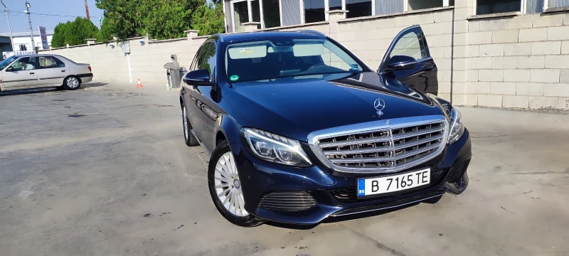 Mercedes-Benz C 220 Авангард Екслузив, снимка 3 - Автомобили и джипове - 52373396