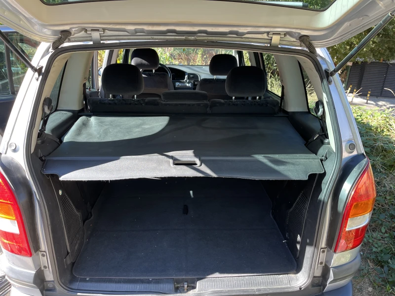 Opel Zafira, снимка 13 - Автомобили и джипове - 53072395