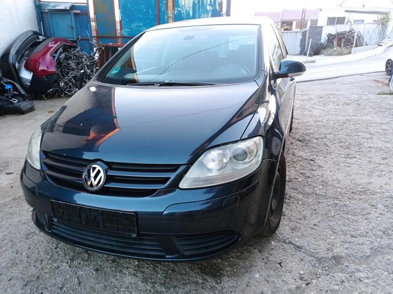 VW Golf Plus 2.0FSI Ксенон, снимка 2 - Автомобили и джипове - 46668162