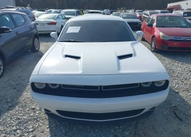 Dodge Challenger, снимка 1 - Автомобили и джипове - 48735712