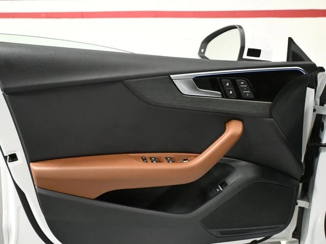 Audi A5  S Line 45 TFSI AWD АвтоКредит (Цена до БГ) - изображение 6