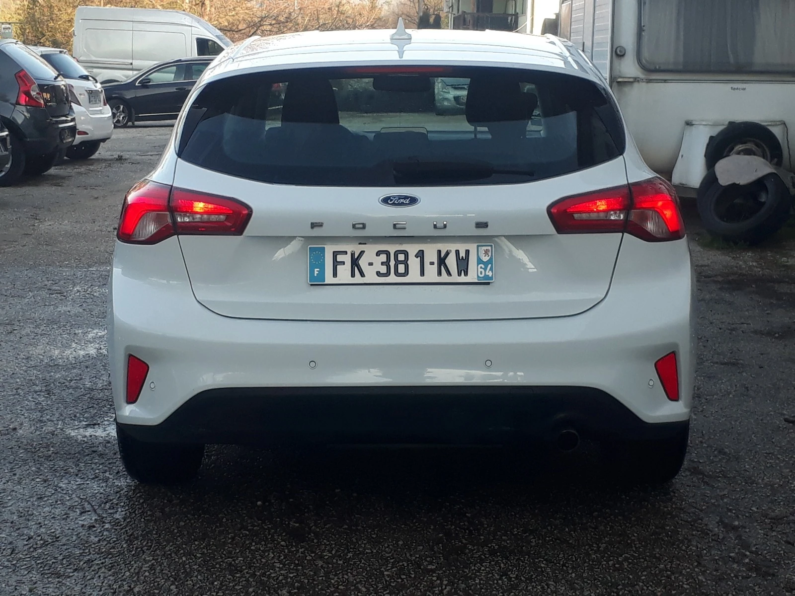 Ford Focus 1.5 120к.с. автомат - изображение 5