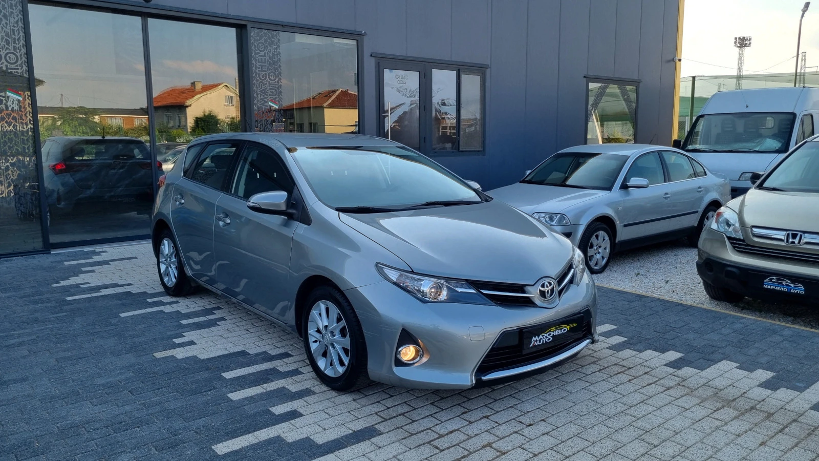 Toyota Auris 1.4D4D ГАРАНЦИЯ!!! - изображение 2