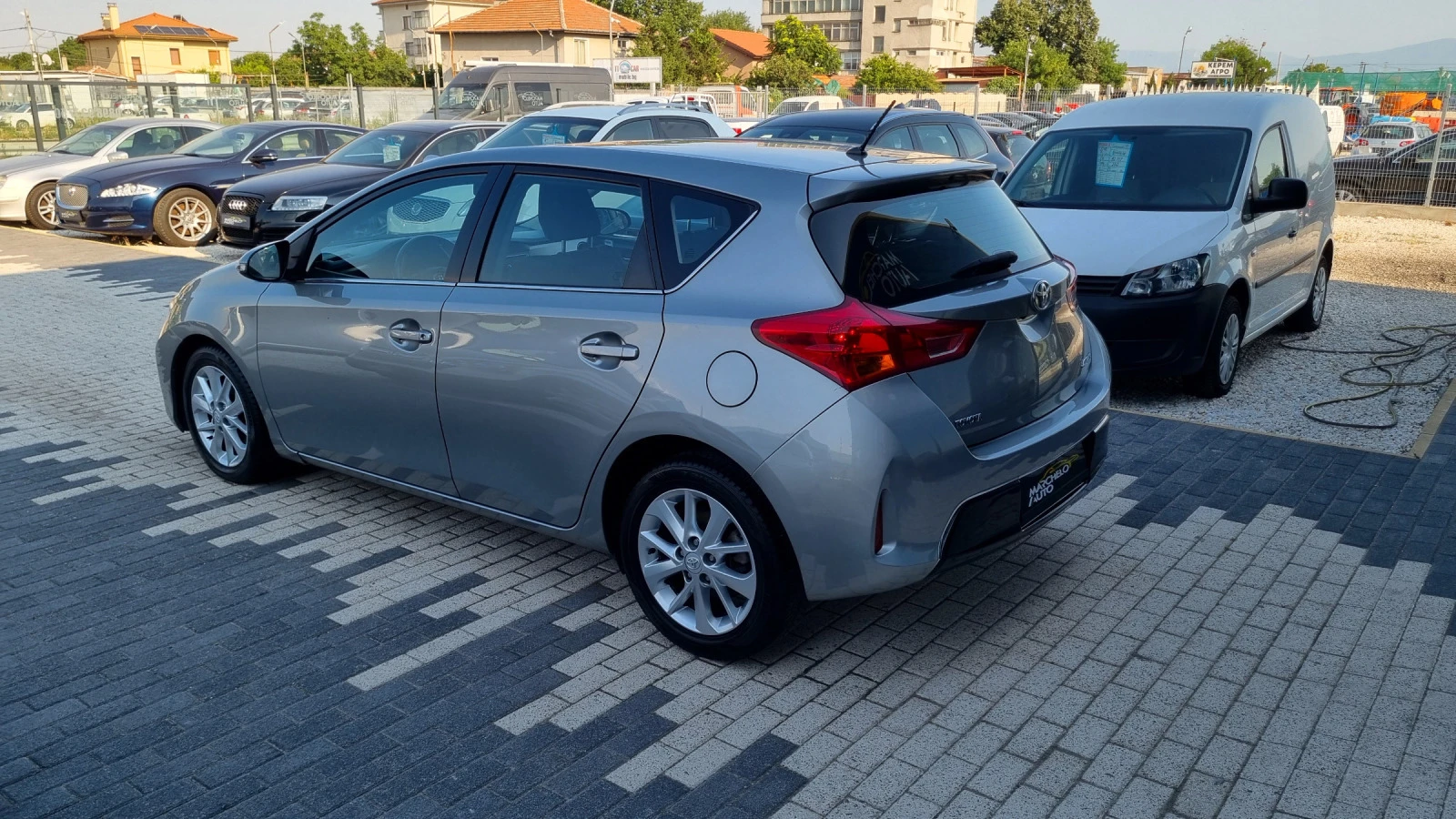 Toyota Auris 1.4D4D ГАРАНЦИЯ!!! - изображение 4