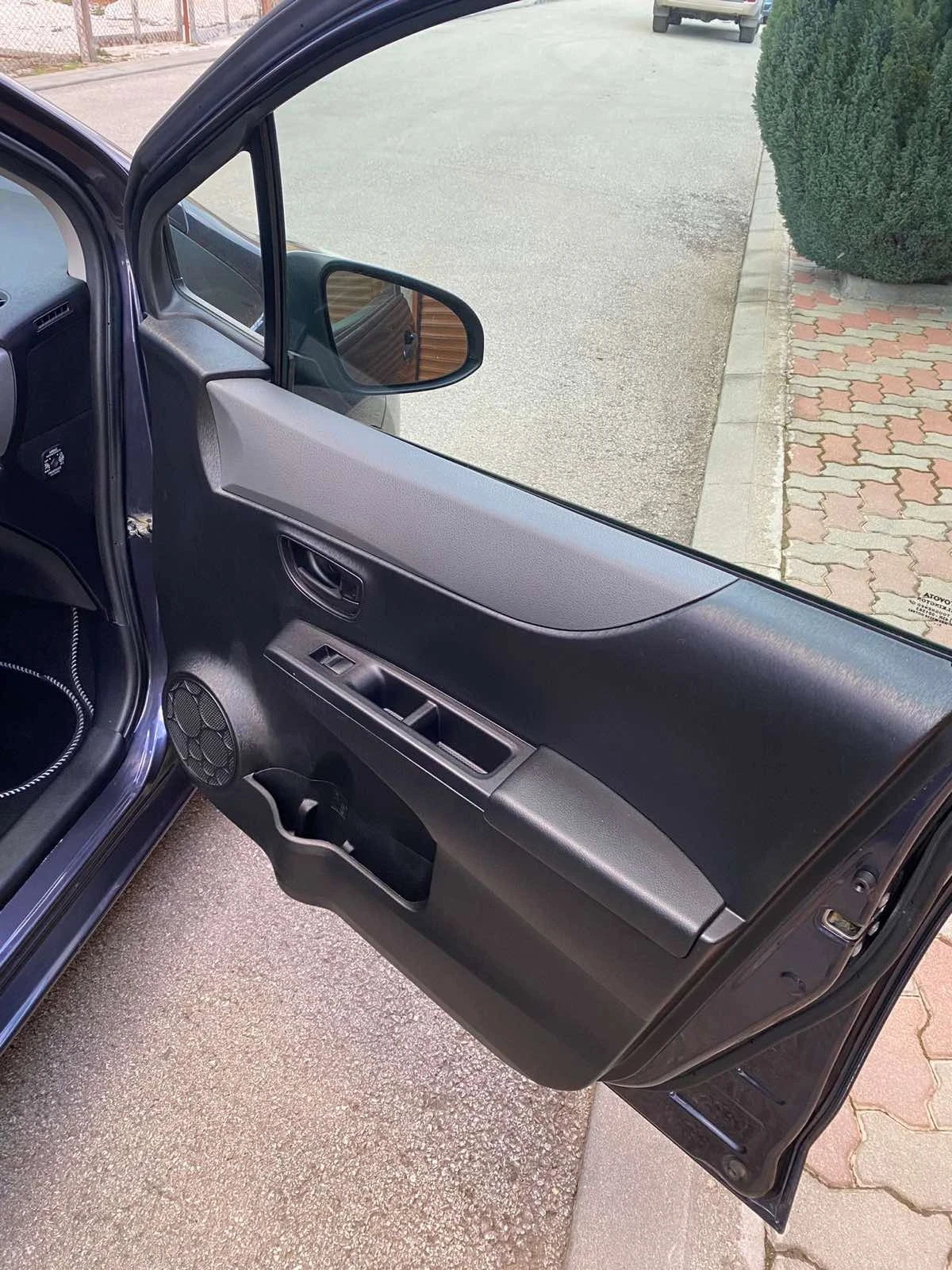 Toyota Yaris 1.4D4D | Mobile.bg � ����������� 10