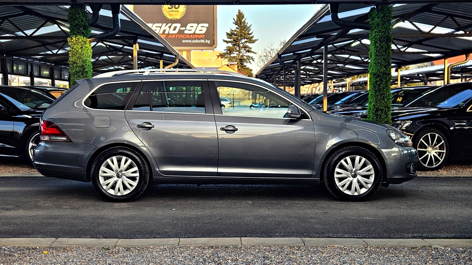 VW Golf 6/1.6TDI/105KS/5 СКОРОСТИ/TEMPOMAT/PARK ASSYST/ - изображение 4