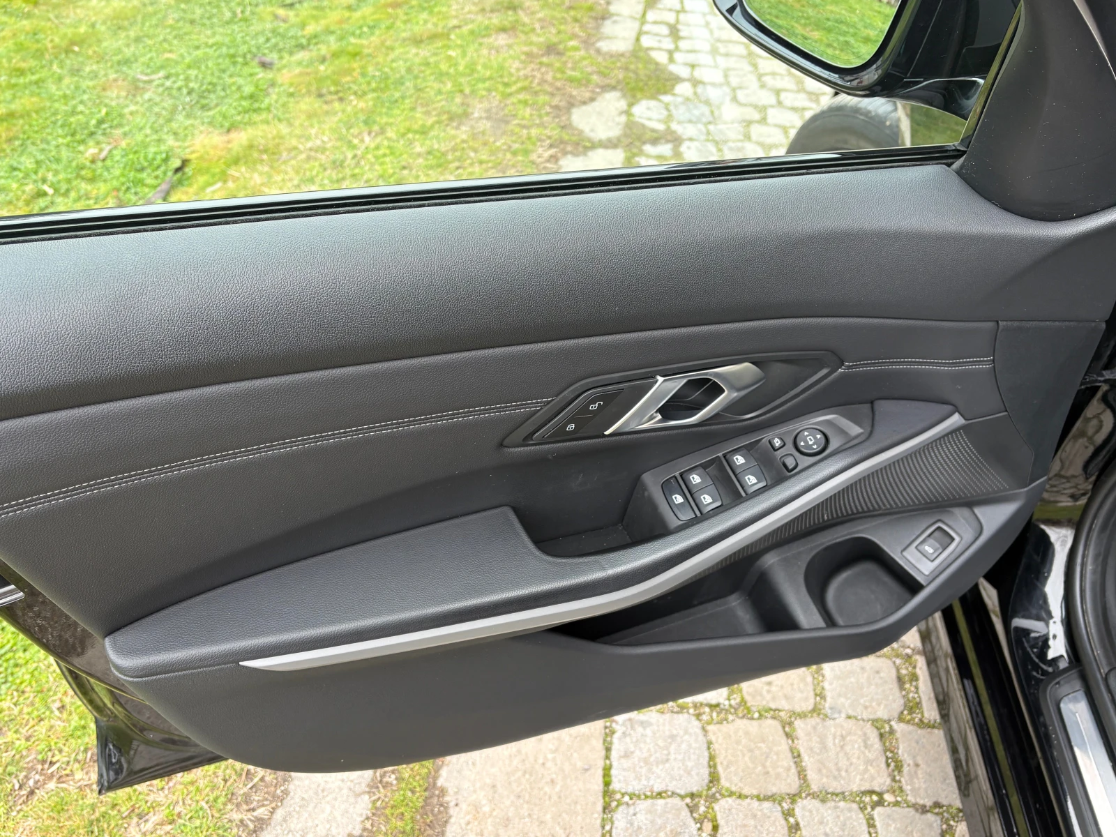 BMW 320 Фейслифт Внос Германия, снимка 13 - Автомобили и джипове - 53853469