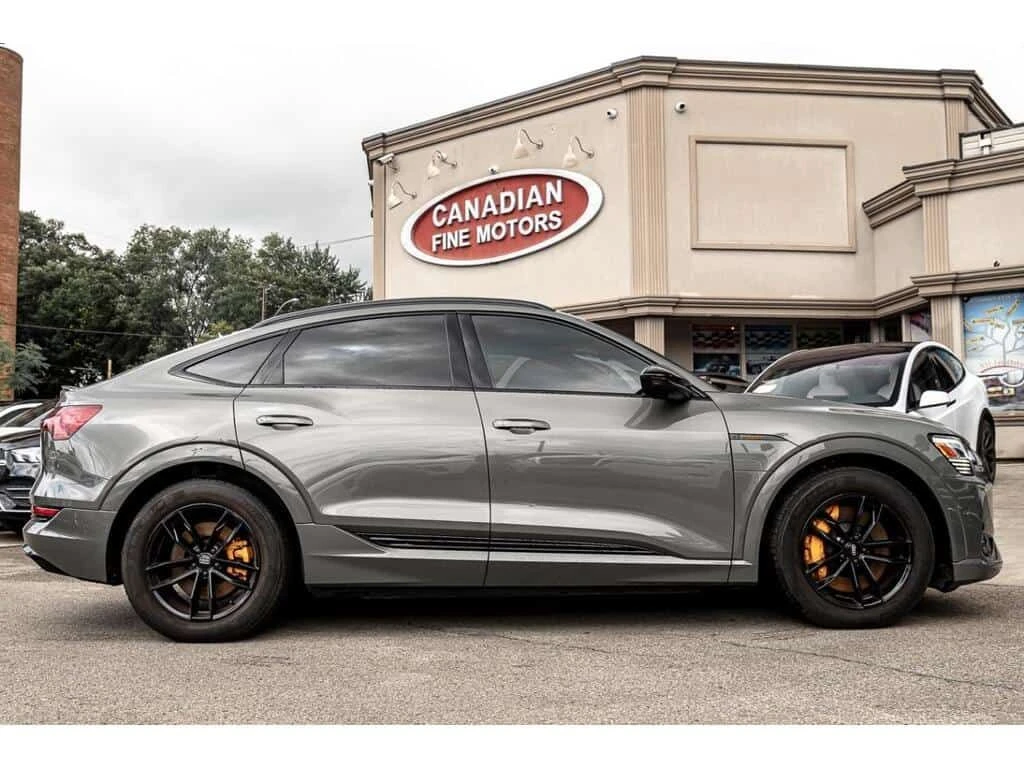 Audi E-Tron * TECHNIK * S LINE* ХЕД ЪП * 360 * PANO, снимка 4 - Автомобили и джипове - 54183025