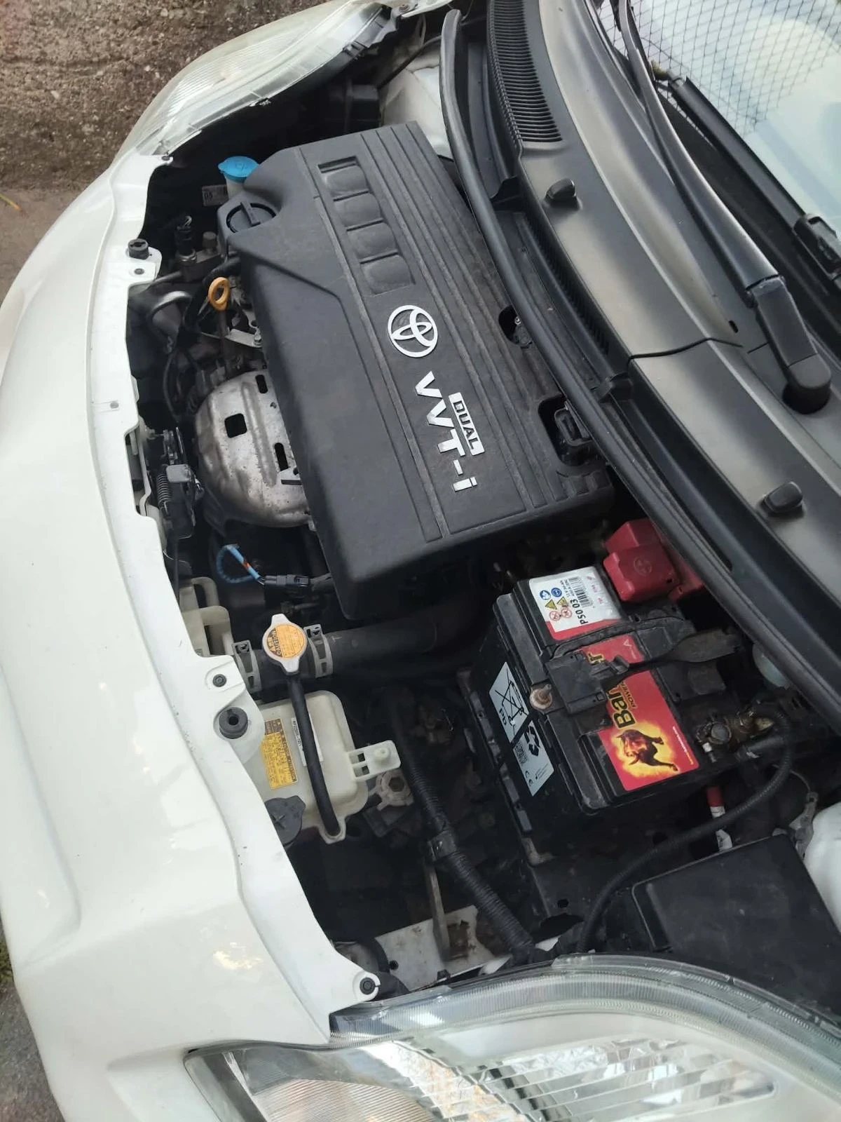 Toyota Yaris 1.33, снимка 8 - Автомобили и джипове - 54346471