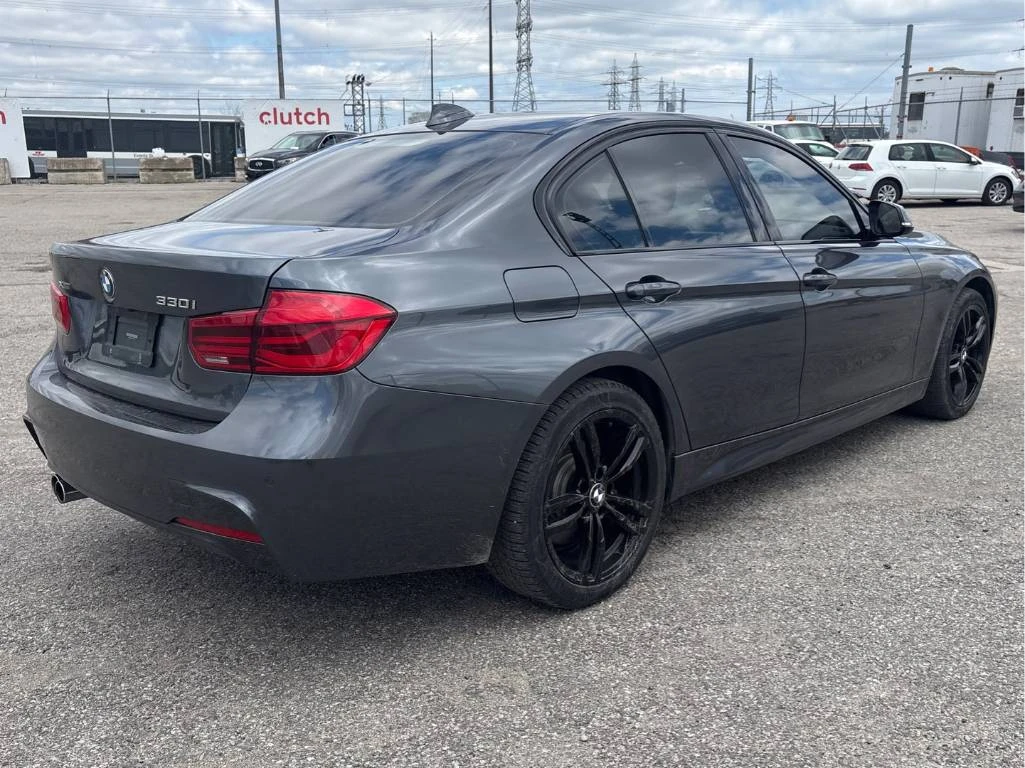 BMW 330 * xDRIVE * 2 КЛЮЧА * ПАКЕТ * CARPLAY * ПОДГРЕВИ , снимка 7 - Автомобили и джипове - 54569674