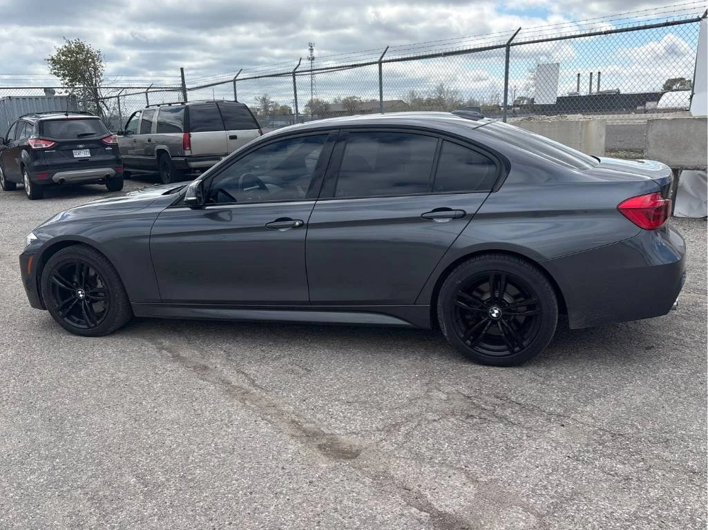 BMW 330 * xDRIVE * 2 КЛЮЧА * ПАКЕТ * CARPLAY * ПОДГРЕВИ , снимка 5 - Автомобили и джипове - 54569674