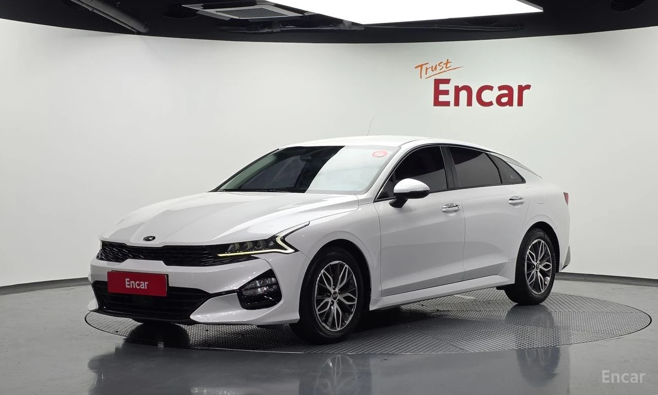 Kia K5 2.0 Trendy* DISTRONIC* ПОДГРЕВ* КАМЕРА* KEYLESS*  