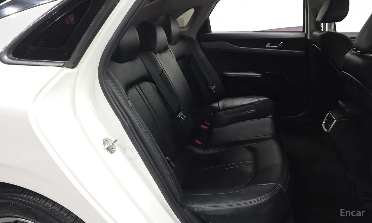 Kia K5 2.0 Trendy* DISTRONIC* ПОДГРЕВ* КАМЕРА* KEYLESS*  , снимка 15 - Автомобили и джипове - 54749110