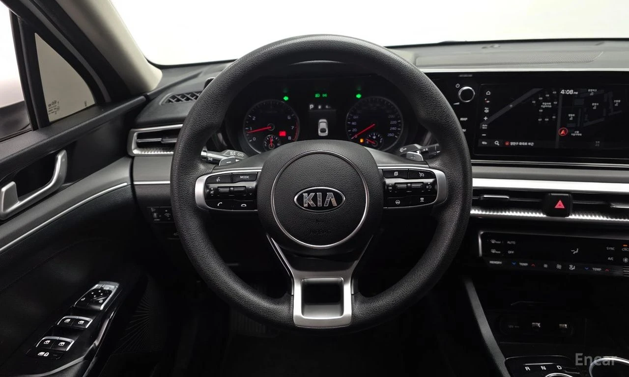 Kia K5 2.0 Trendy* DISTRONIC* ПОДГРЕВ* КАМЕРА* KEYLESS*  , снимка 9 - Автомобили и джипове - 54749110