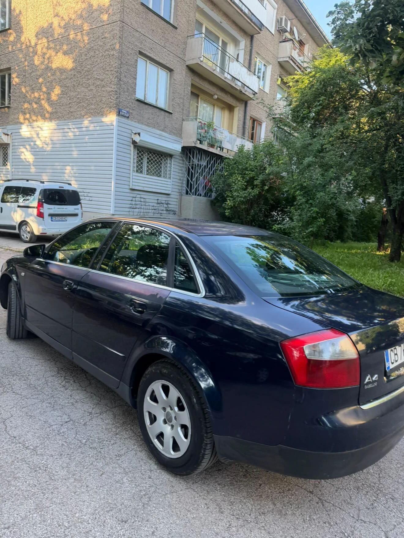 Audi A4, снимка 3 - Автомобили и джипове - 54900507