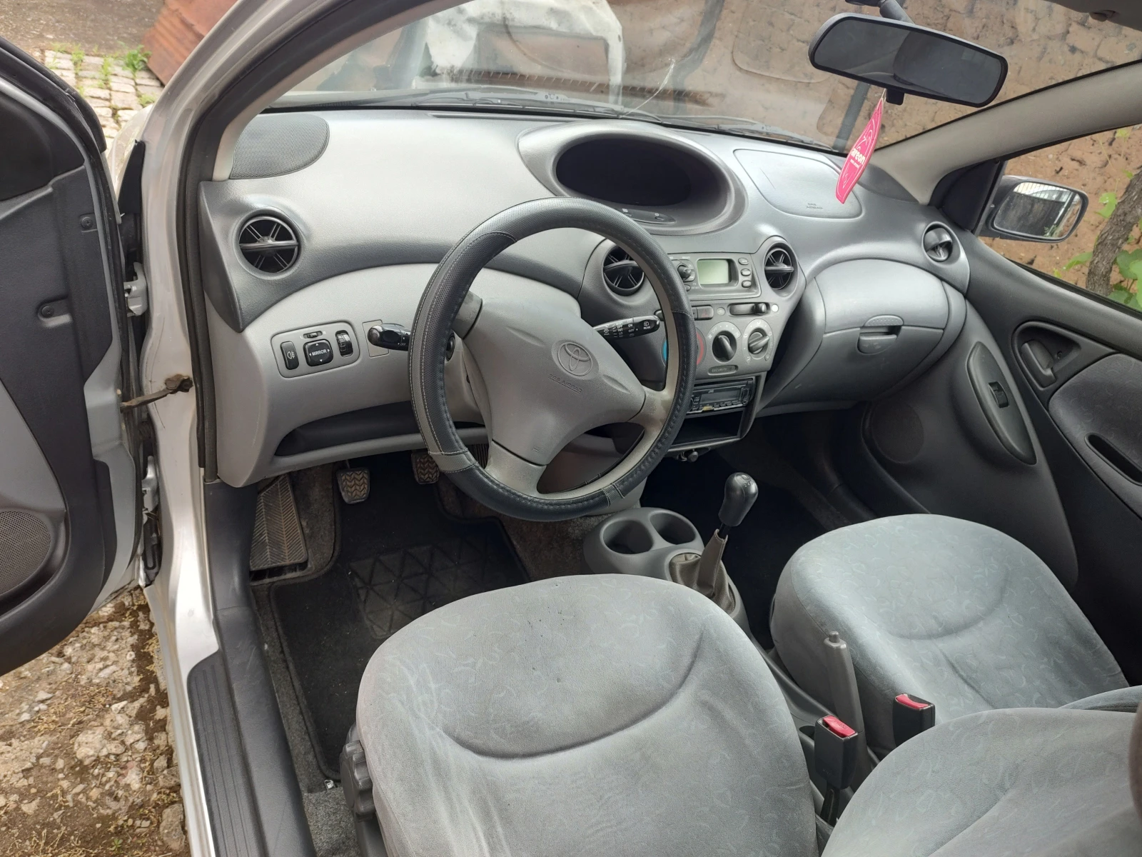 Toyota Yaris, снимка 9 - Автомобили и джипове - 54972933