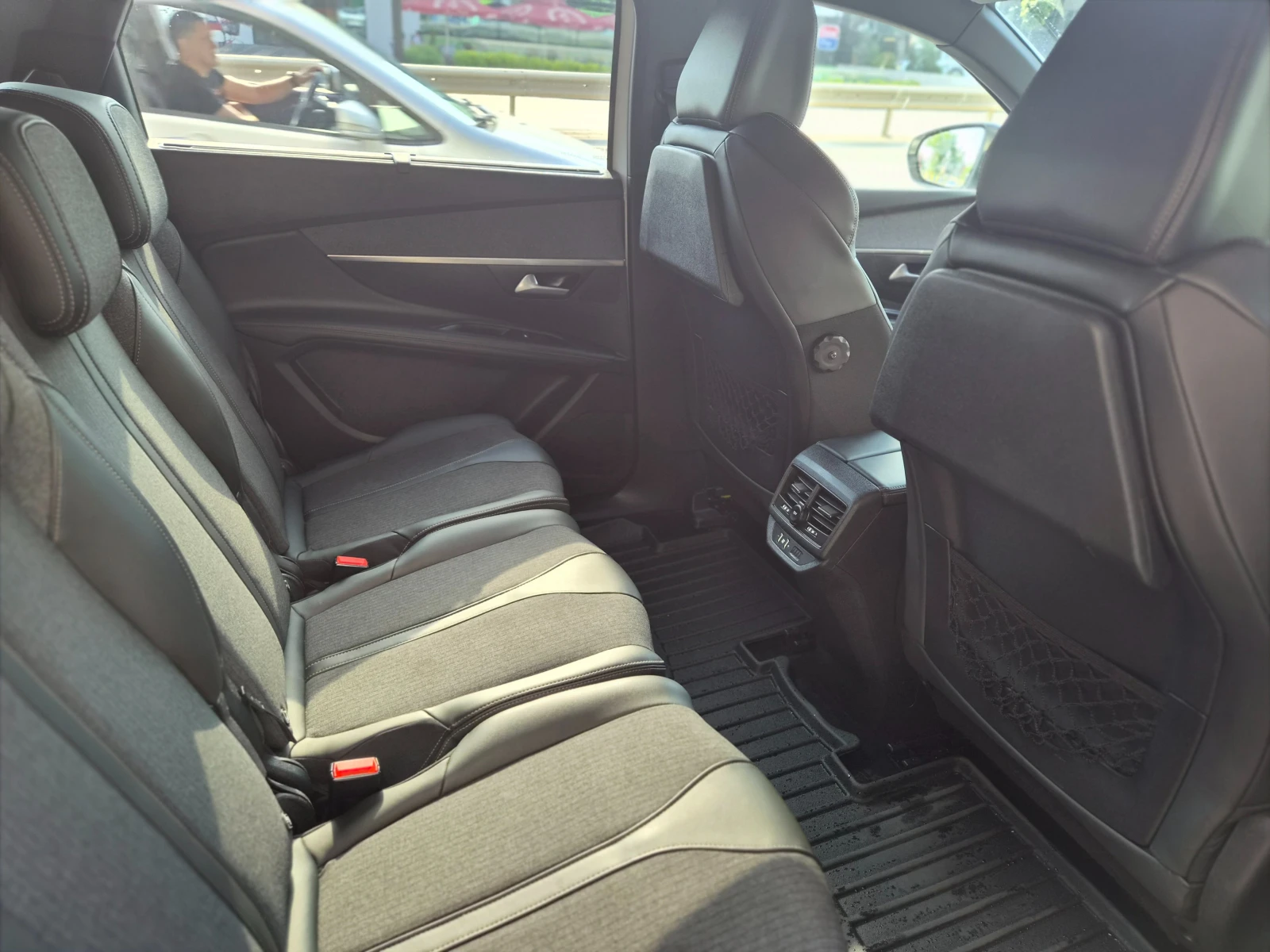 Peugeot 5008 1.5 GT LINE, снимка 9 - Автомобили и джипове - 55583431