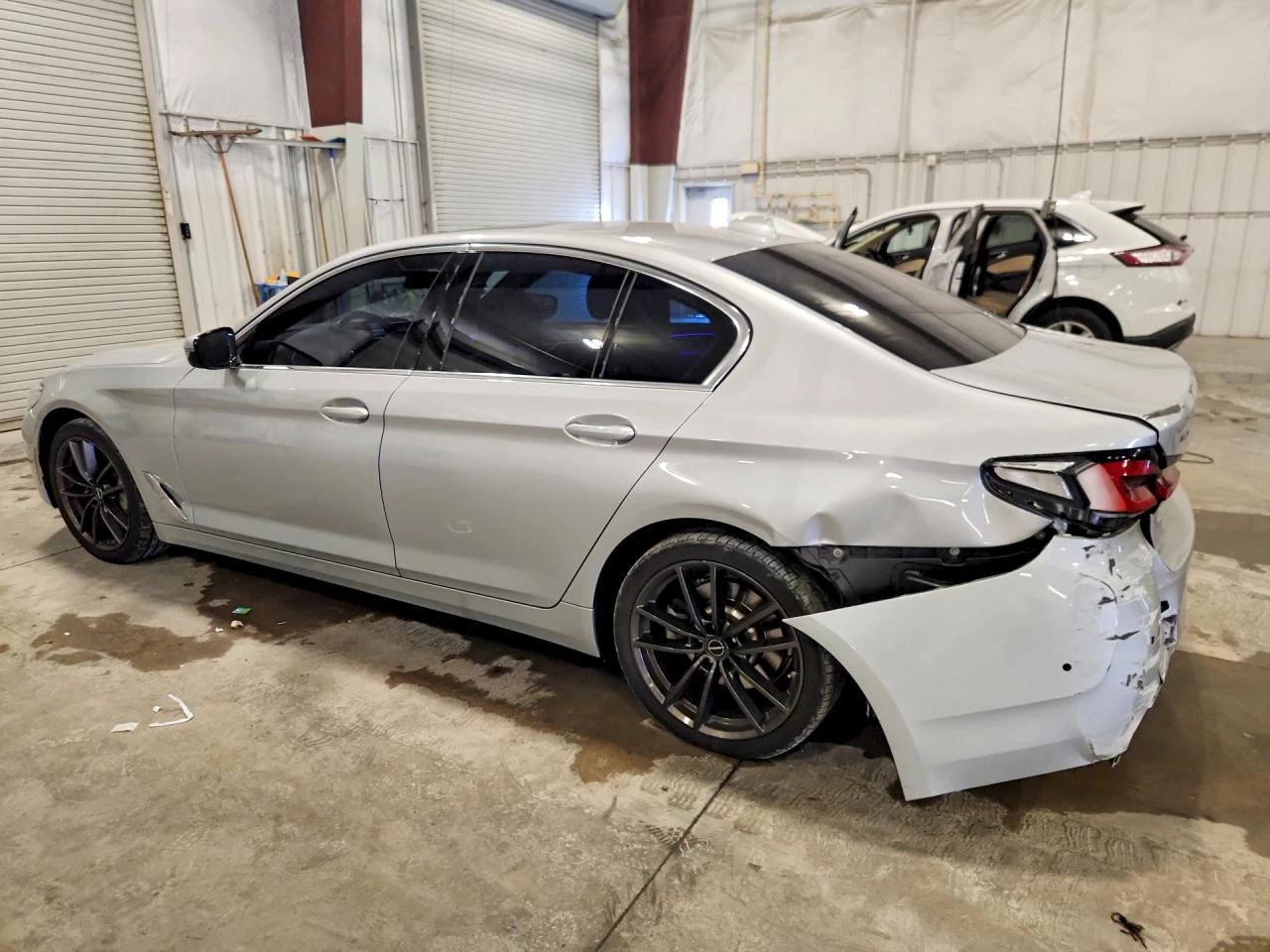 BMW 530 2.0l Xi, снимка 2 - Автомобили и джипове - 55755700