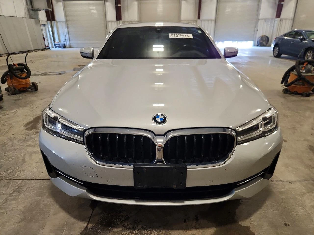 BMW 530 2.0l Xi, снимка 5 - Автомобили и джипове - 55755700