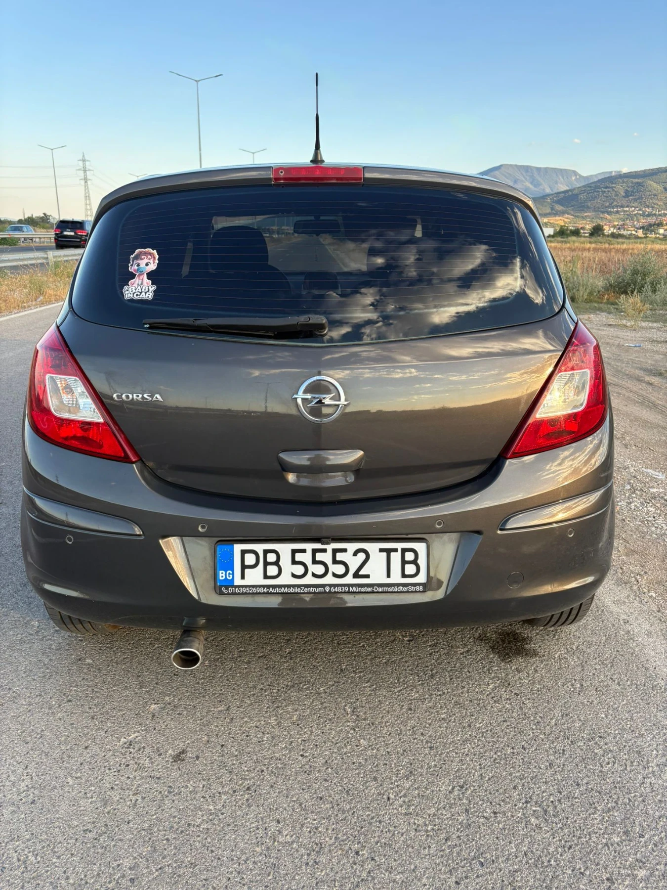 Opel Corsa 1.4, снимка 5 - Автомобили и джипове - 55955433