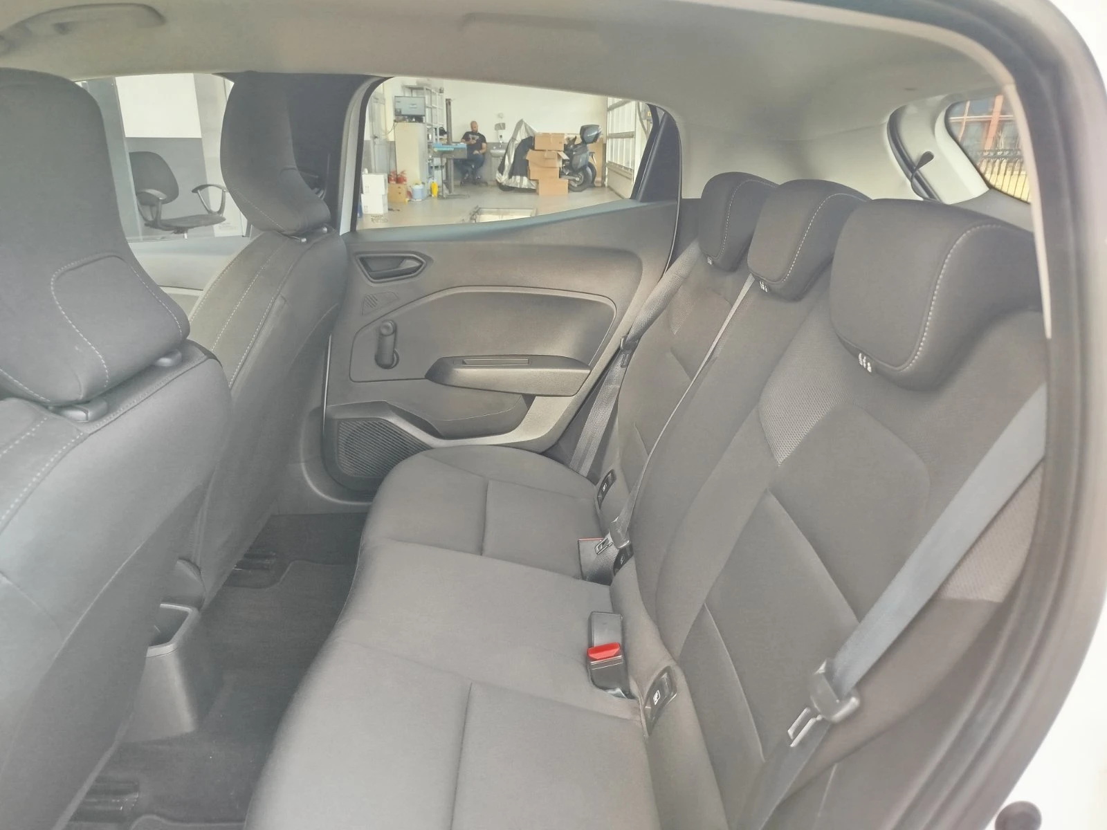 Renault Clio 1.0Tce/ 90к.с./Life, снимка 15 - Автомобили и джипове - 56626983