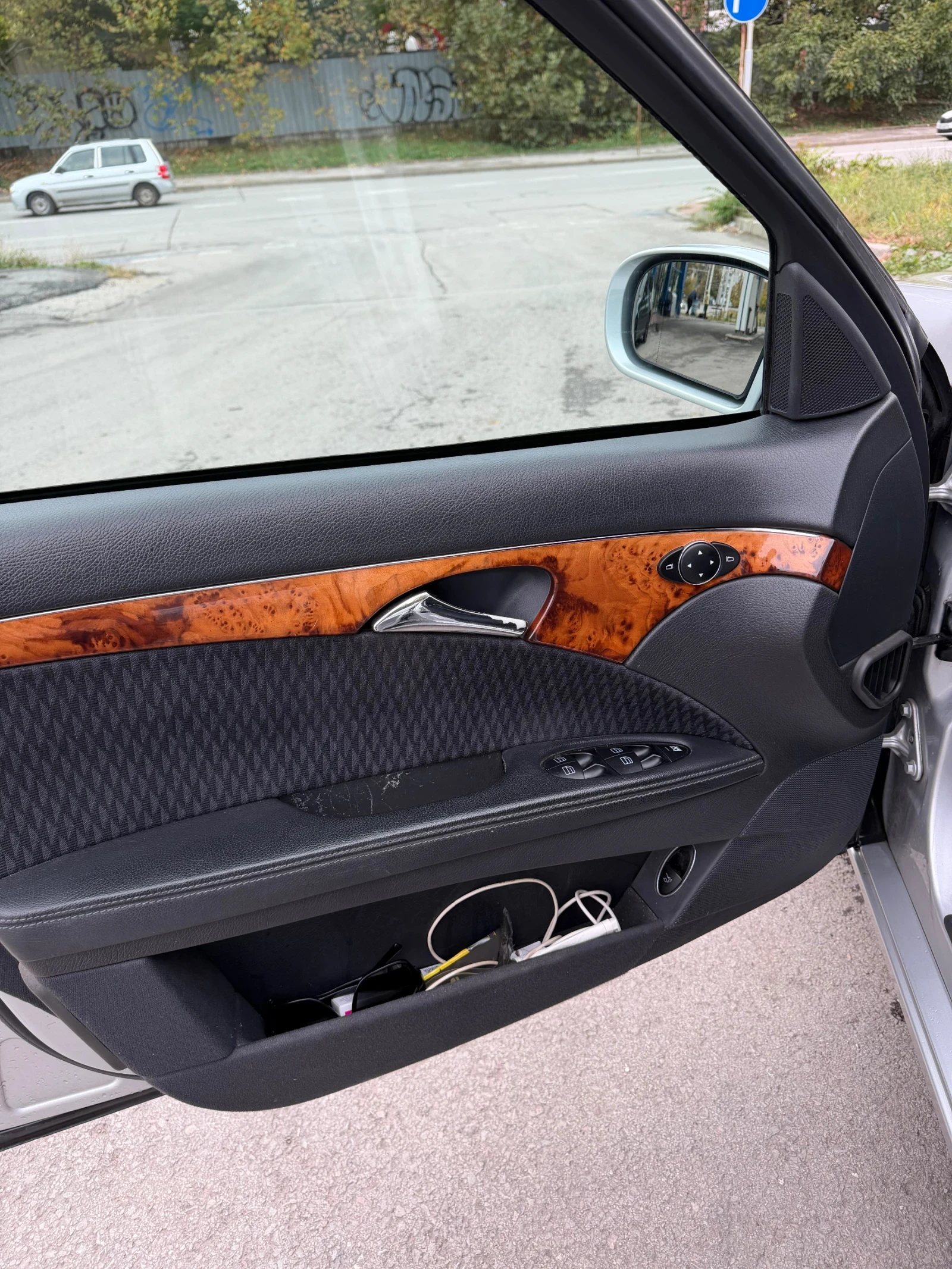Mercedes-Benz E 220 Mercedes E220 cdi, снимка 11 - Автомобили и джипове - 56634530