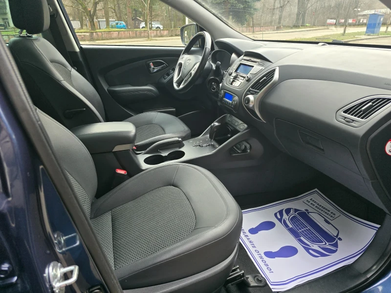 Hyundai IX35 2.0CRDI 4X4 ШВЕЙЦАРИЯ , снимка 11 - Автомобили и джипове - 52920434