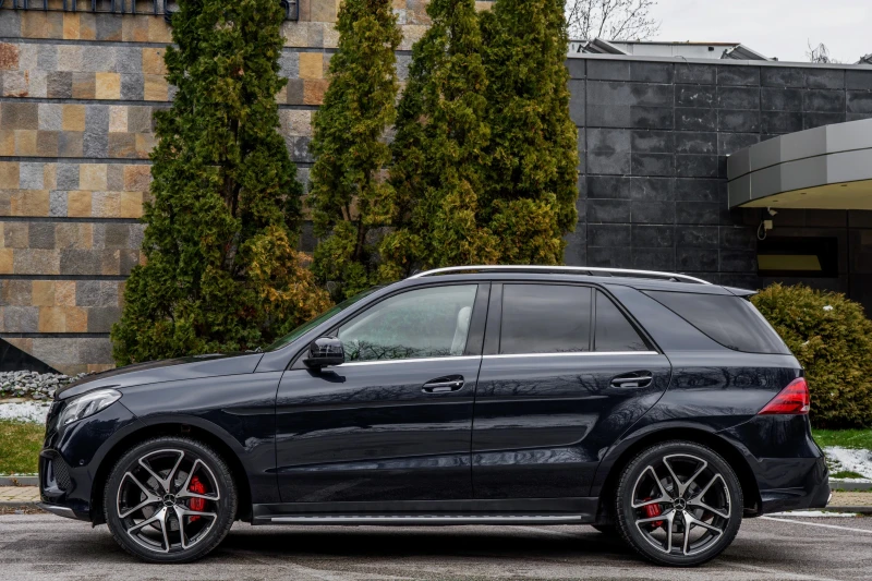 Mercedes-Benz GLE 350 d* 4MATIC* AMG* 9G* PANORAMA* 3XTV* DESIGN* KEYLES, снимка 2 - Автомобили и джипове - 53103296