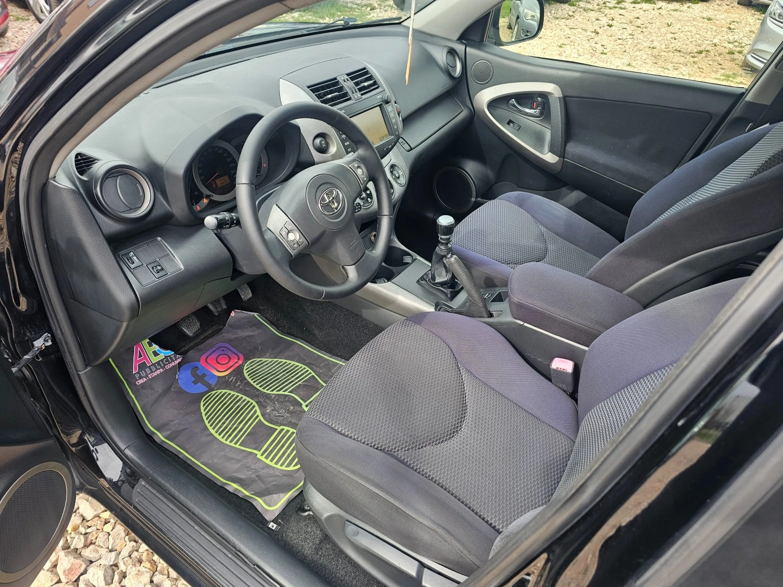 Toyota Rav4 2.2d4d 136кс. Нави | Mobile.bg — изображение 13