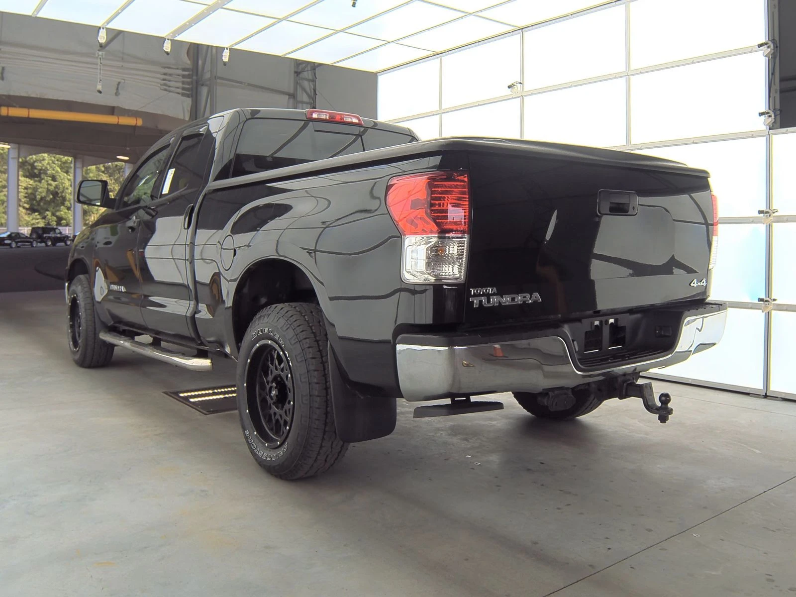Toyota Tundra MEDIUM BED* 4.6 V8* ПЕРФЕКТЕН ЗА ГАЗ* 188 000КМ - изображение 7