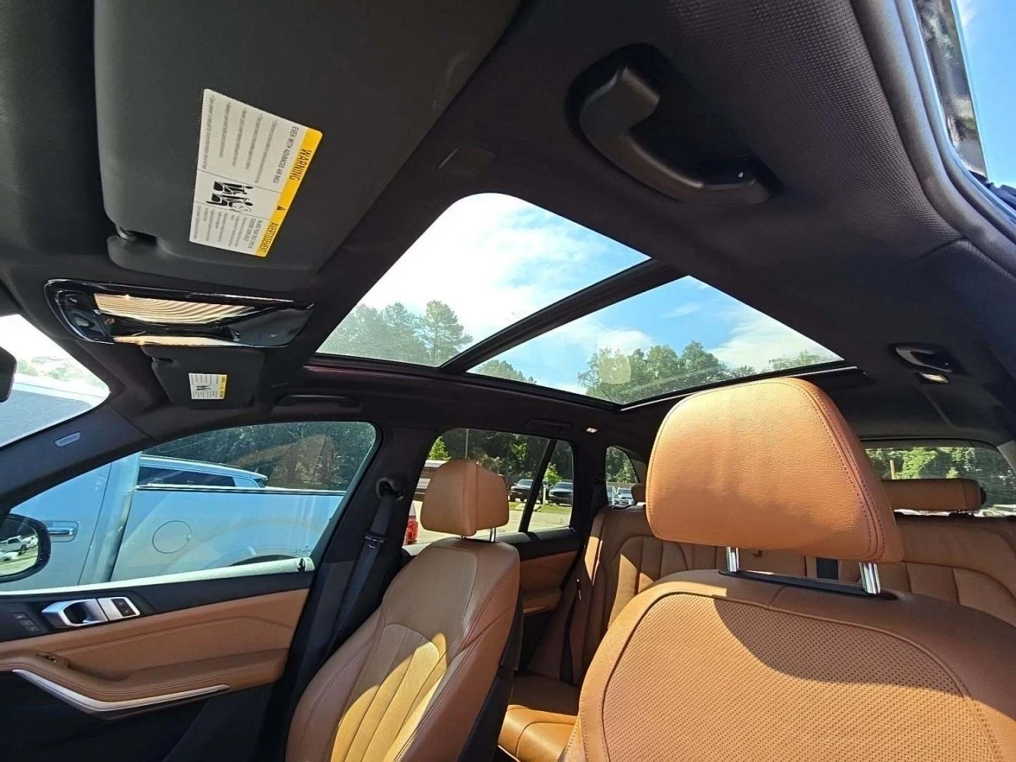 BMW X5 M-pkg* Heads-up display* Back Cam* Пано* Обдух - изображение 9