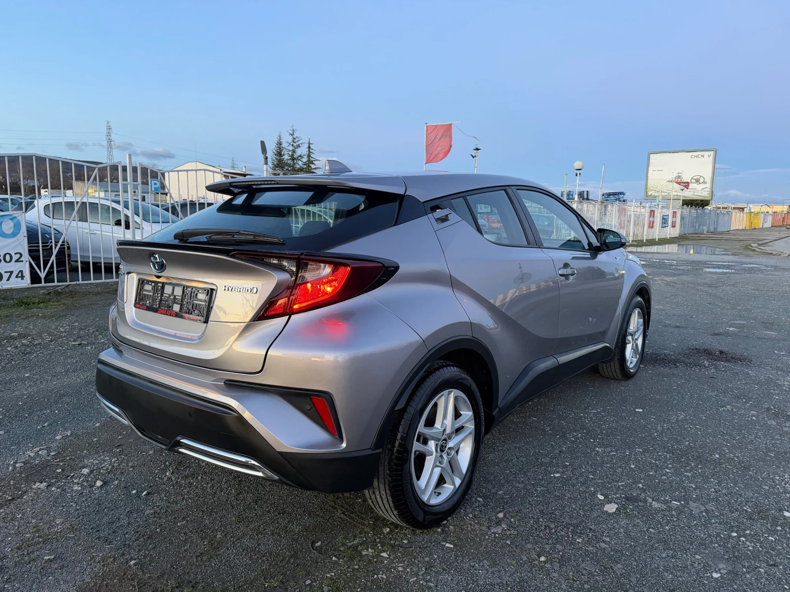 Toyota C-HR 2.0i FACELIFT/ HYBRID / ЕВРО6 / CARPLAY / YOUTUBE  - изображение 5